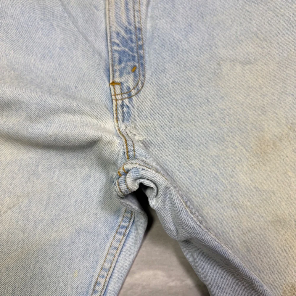 Vintage Levis 550 Relaxed Fit Tapered Leg Jeans Light Wash Mens 38x30